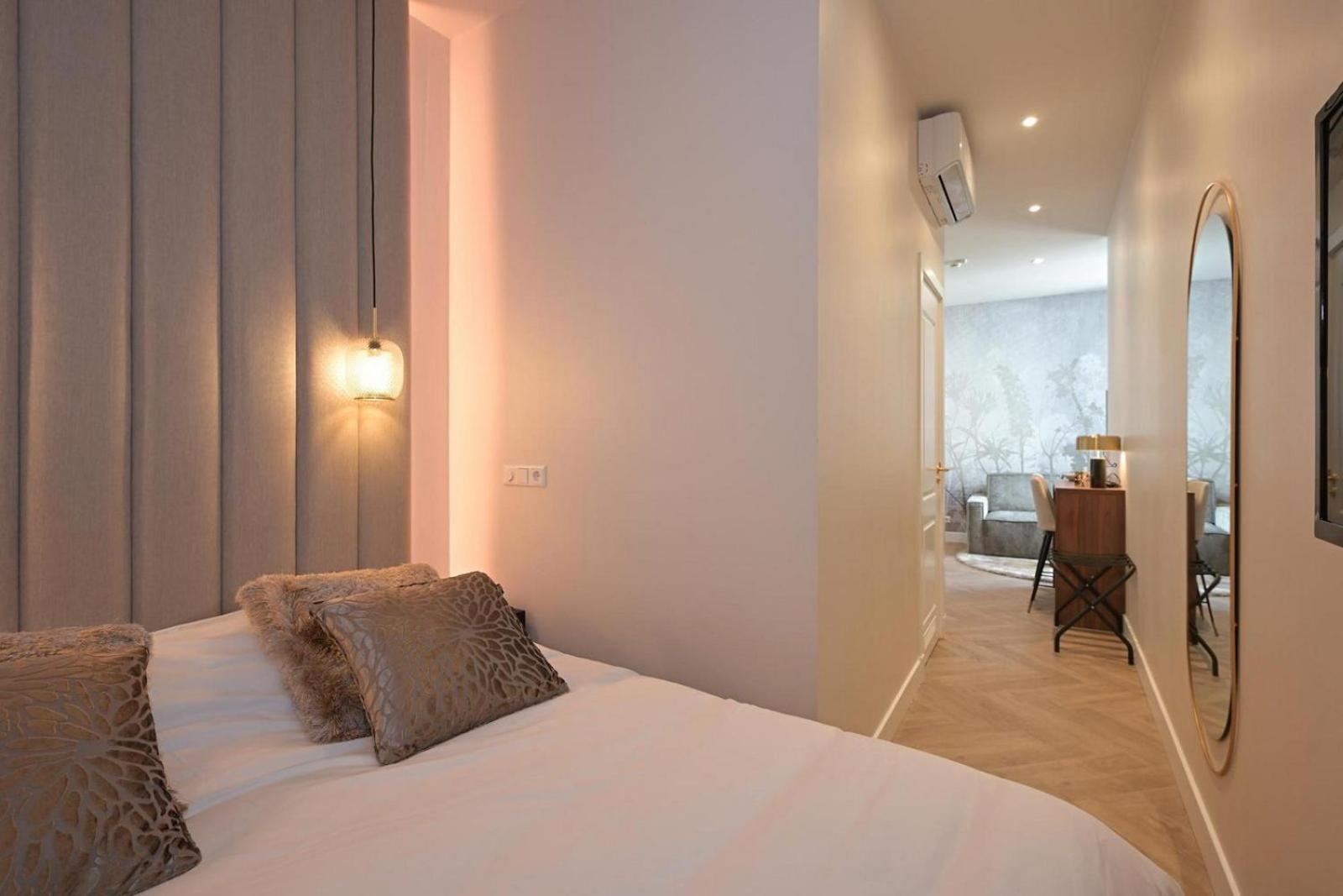 Hotel Novallure Downtown - Short Den Haag