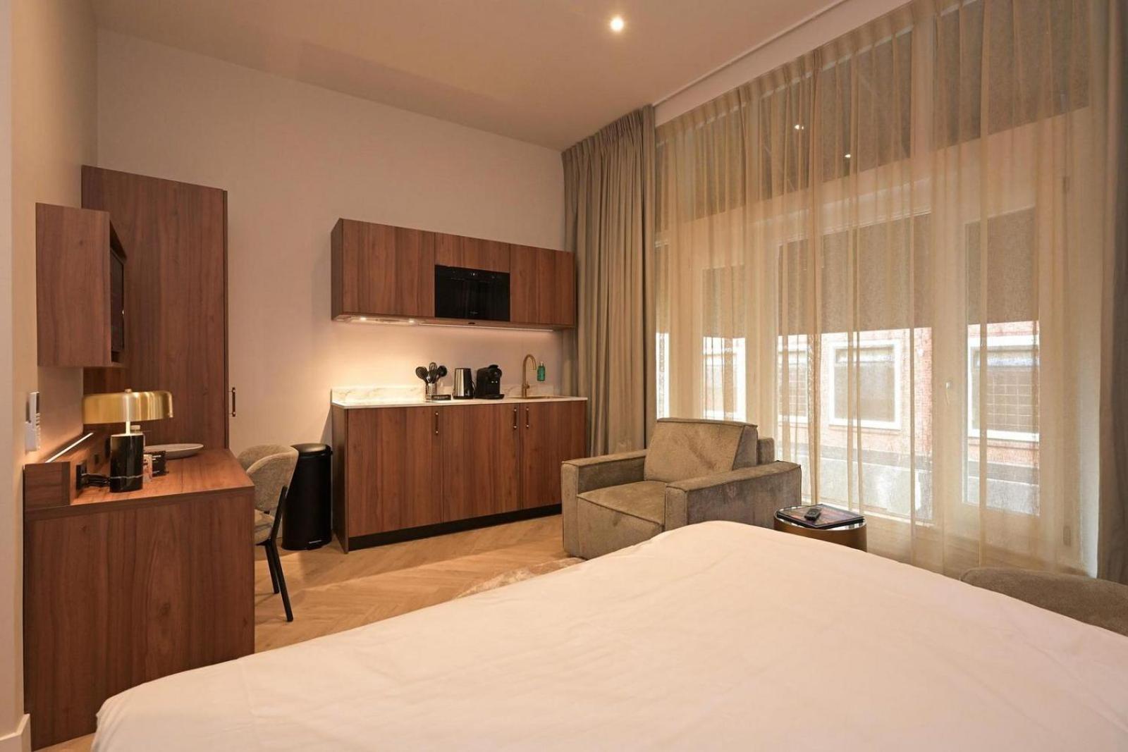 Novallure Downtown - Short Den Haag