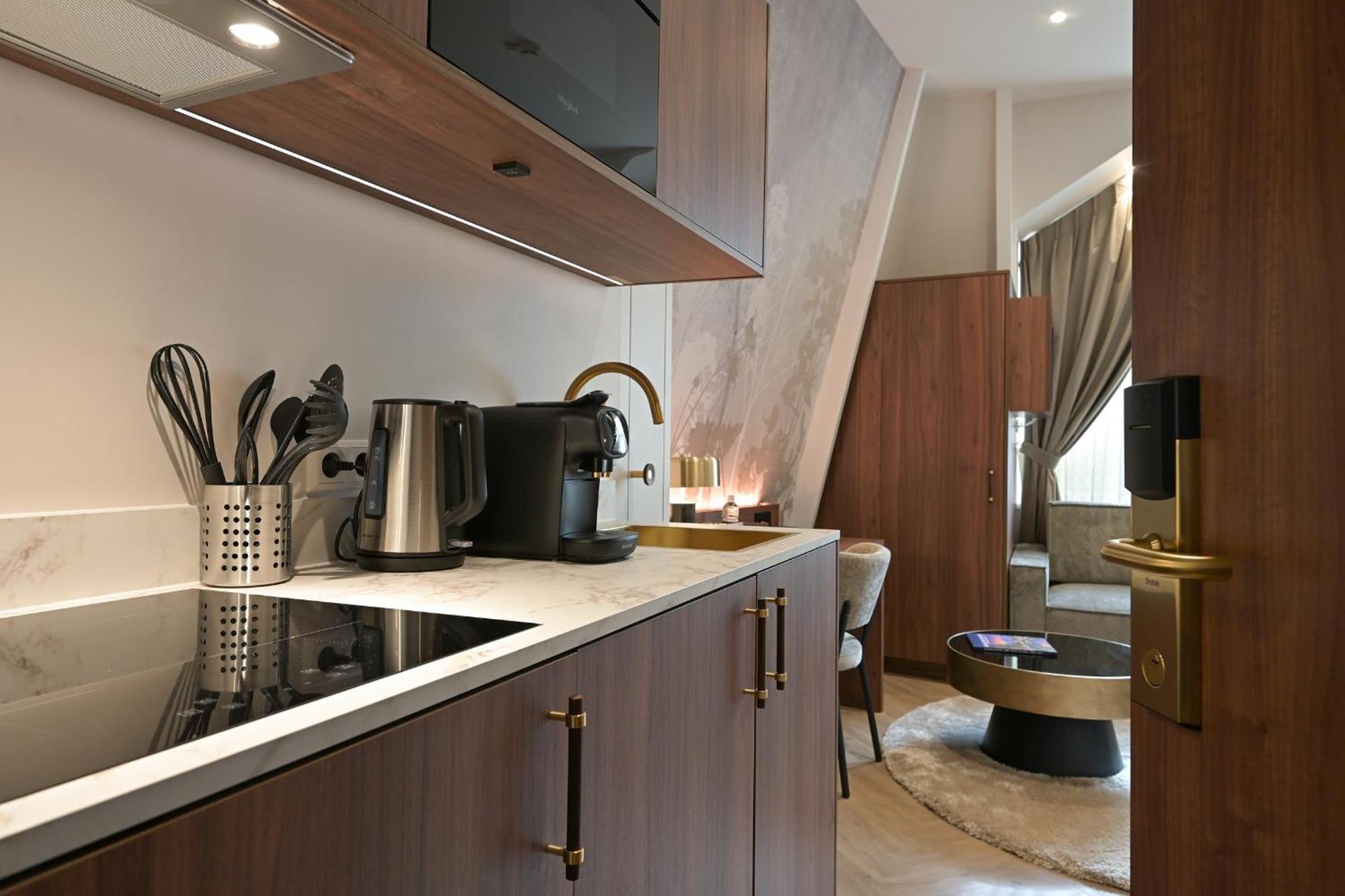 Novallure Downtown - Short Hotel