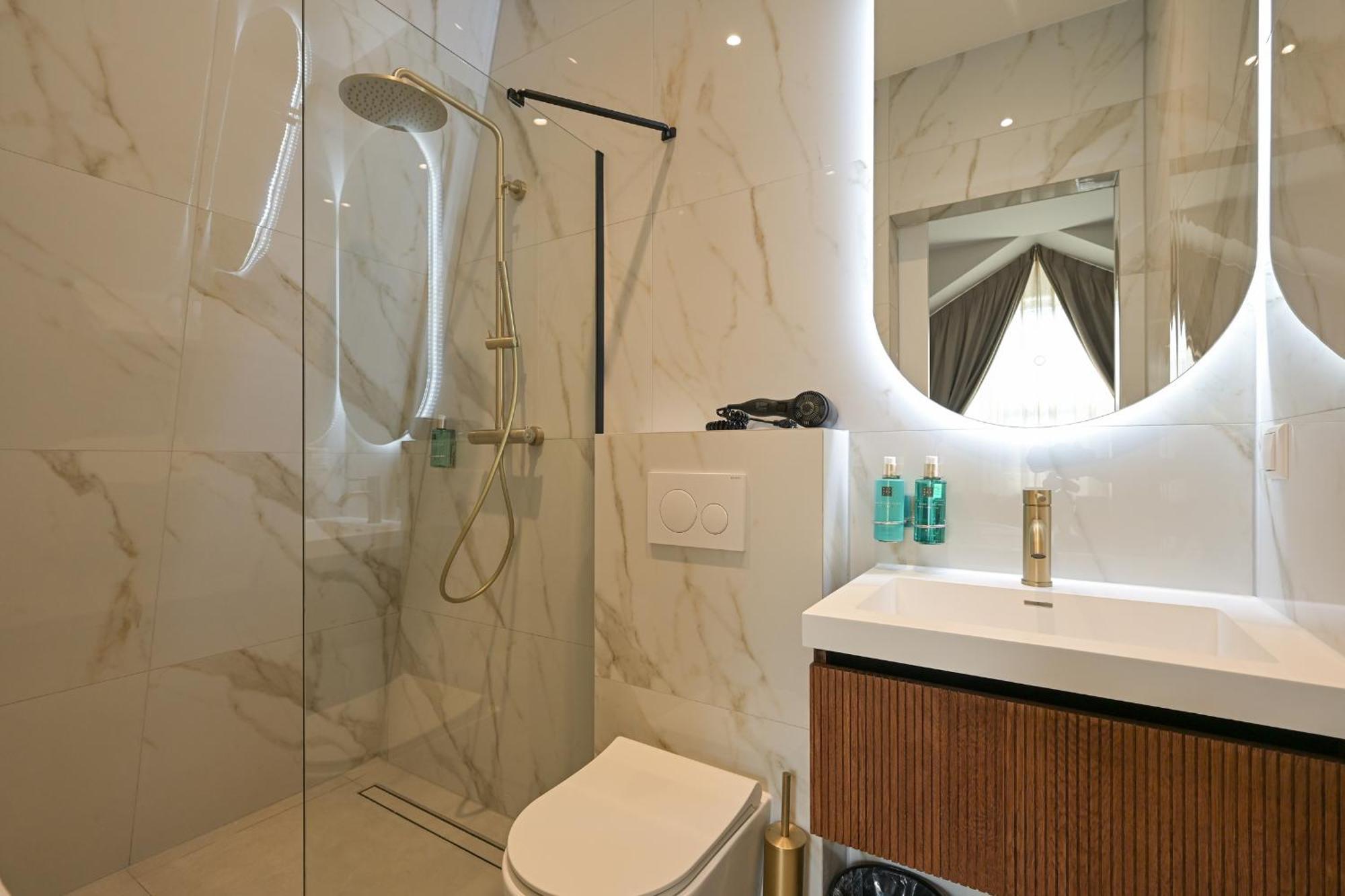 Novallure Downtown - Short Hotel Den Haag