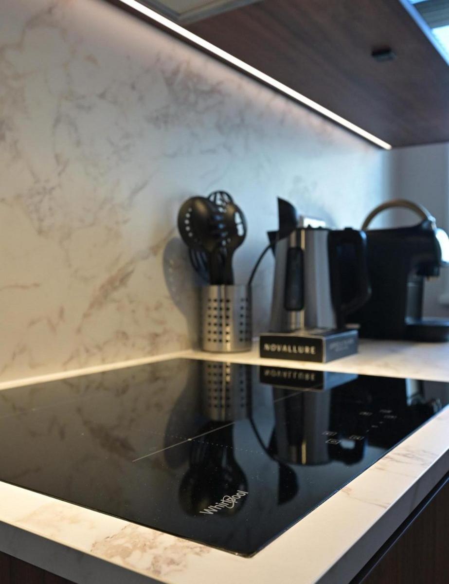 Novallure Downtown - Short Den Haag