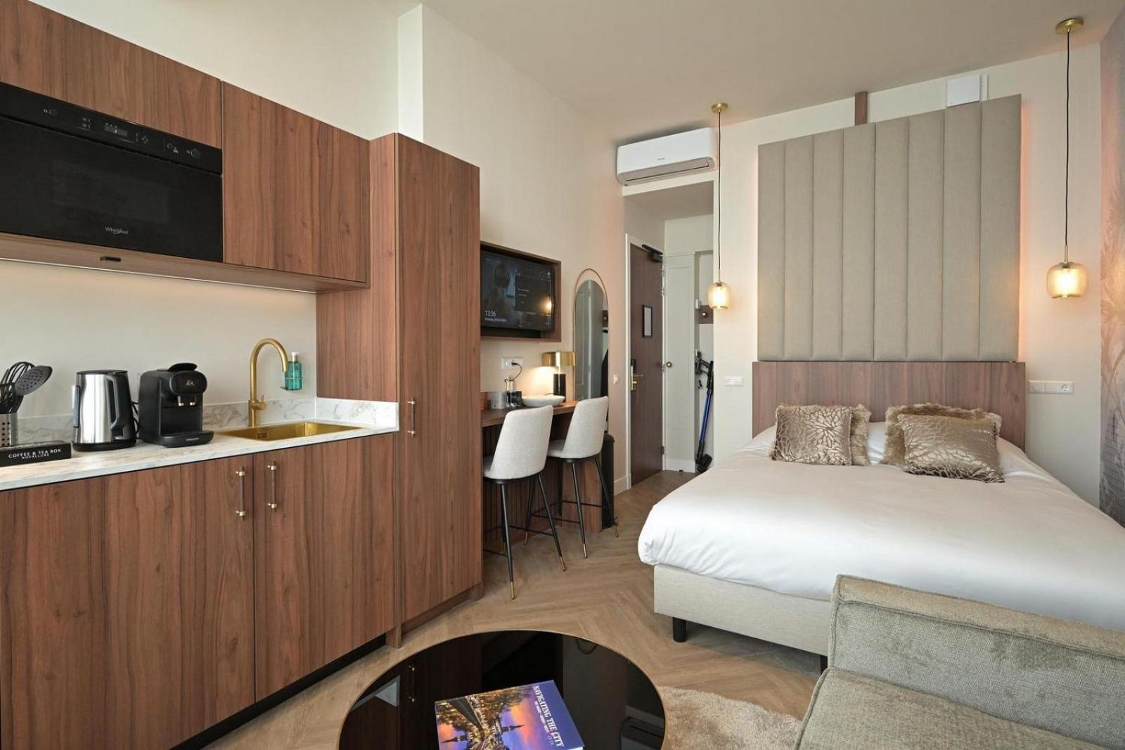 Novallure Downtown - Short Den Haag