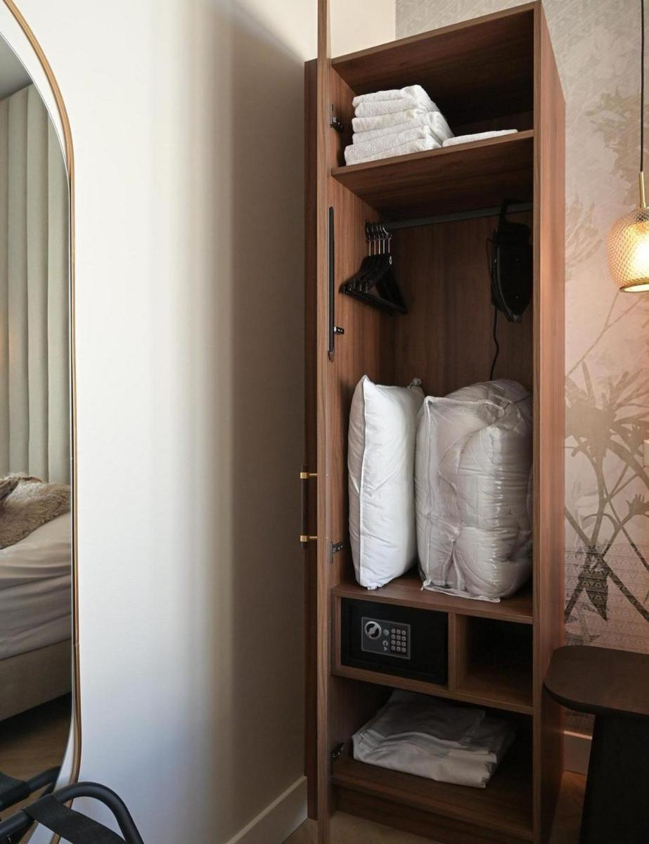 Novallure Downtown - Short Hotel *