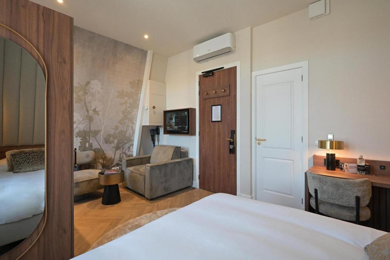 Novallure Downtown - Short 3*